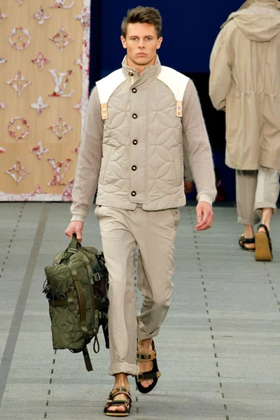 Look 26